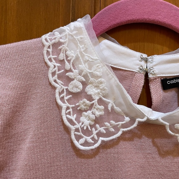 Cable & Gauge Pink Sweater with Floral Lace - Picture 4 of 6